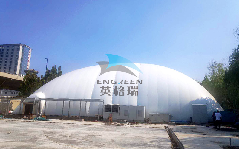 校園氣膜體育館，已成為解決校園體育場(chǎng)地不足、露天球場(chǎng)升級(jí)的理想方案